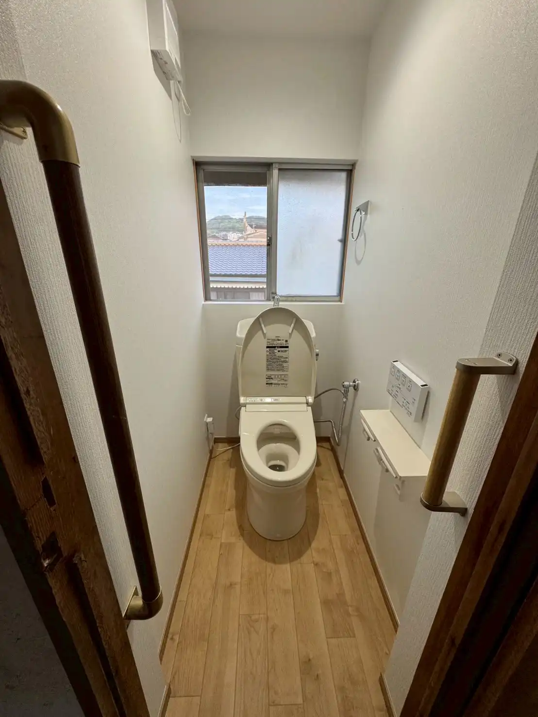 段差式トイレからバリアフリーのトイレへ