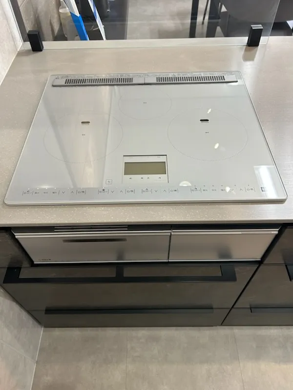 Takara standard システムキッチン　レミュー