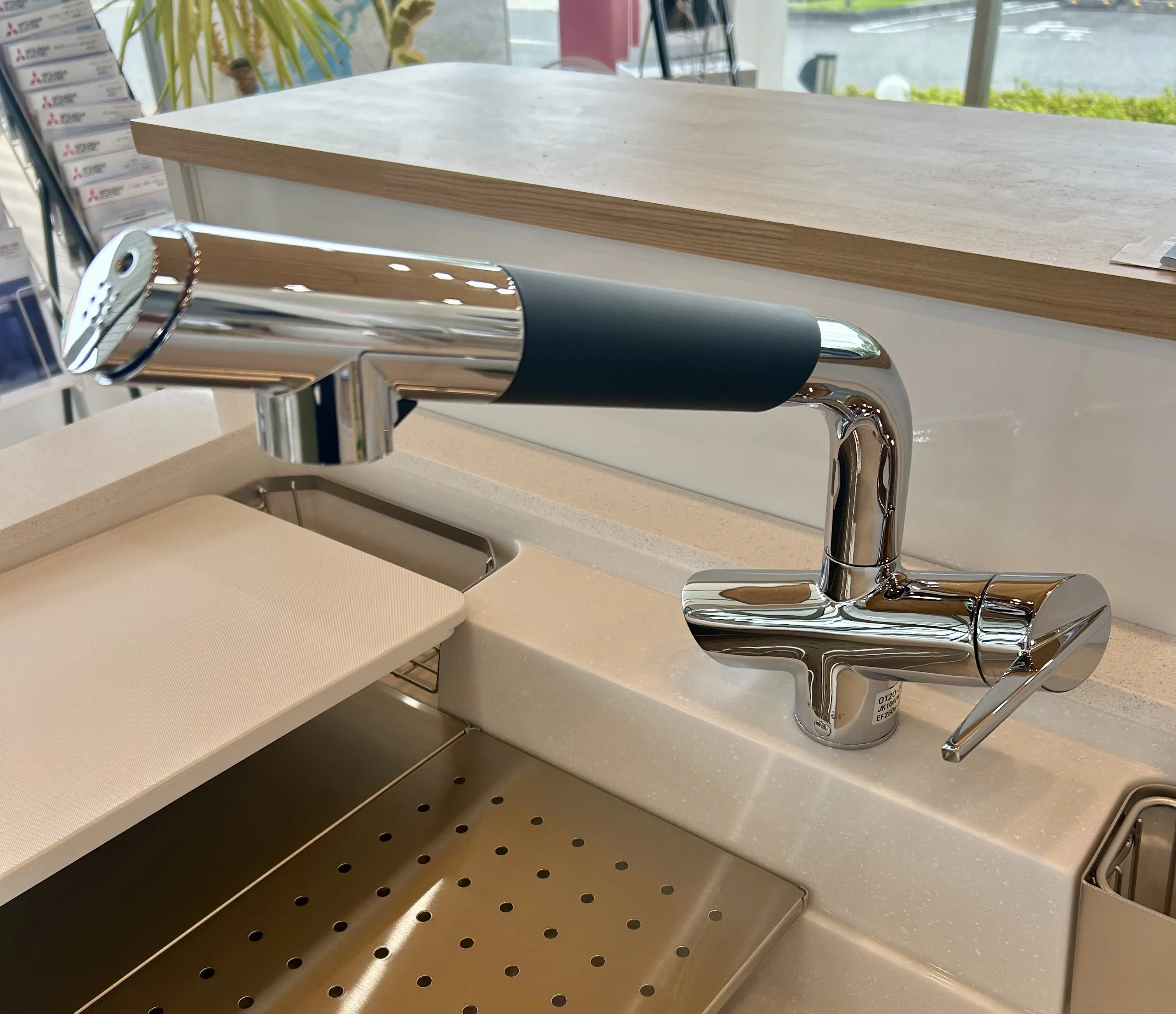 タカギ　蛇口一体型浄水器シングルレバー混合栓